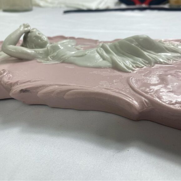 Elegant Vtg Art Nouveau Pink and White Wall Decor Plaque - Picture 11 of 11